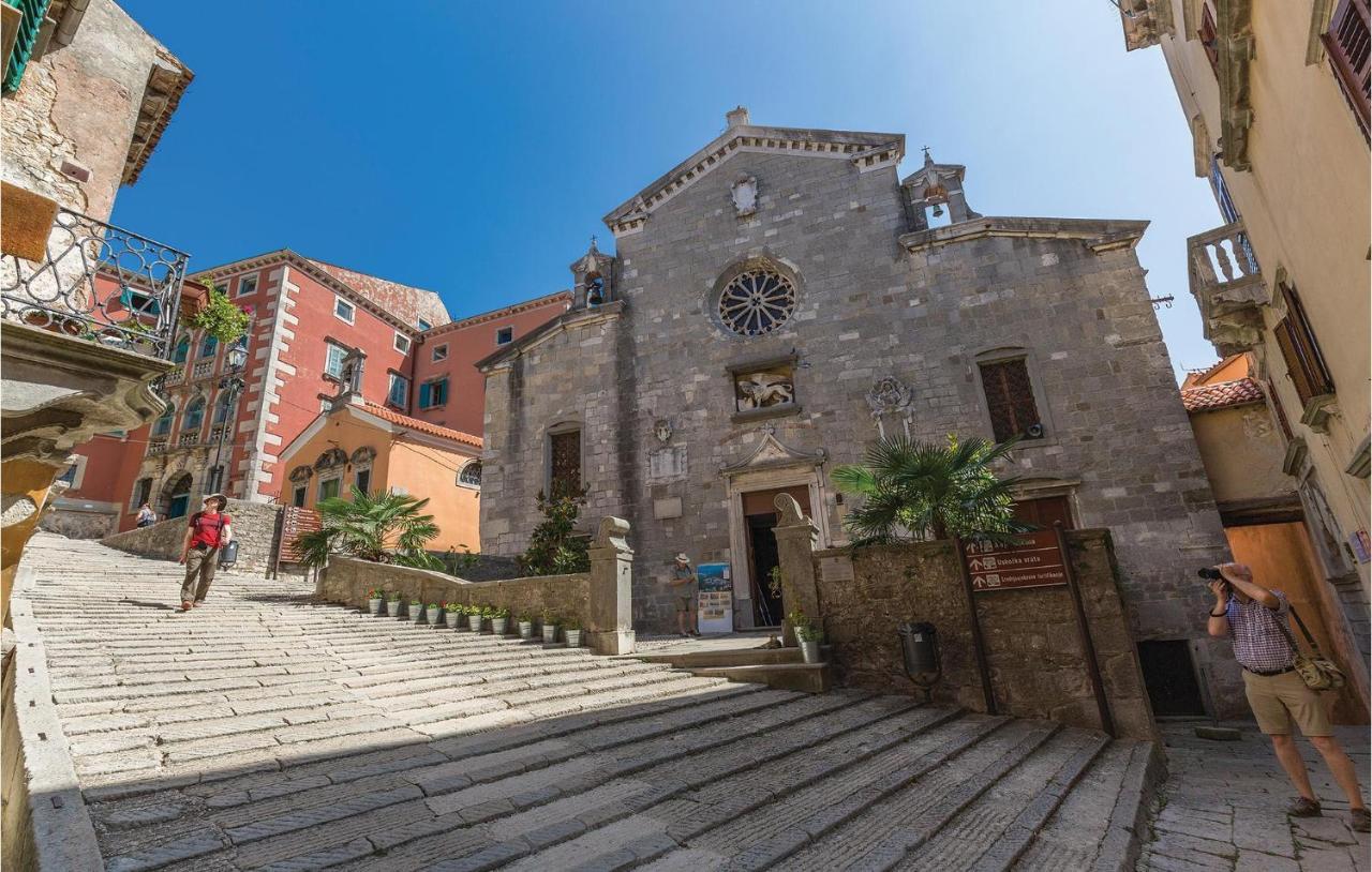2 Bedroom Lovely Apartment In Labin Exterior photo