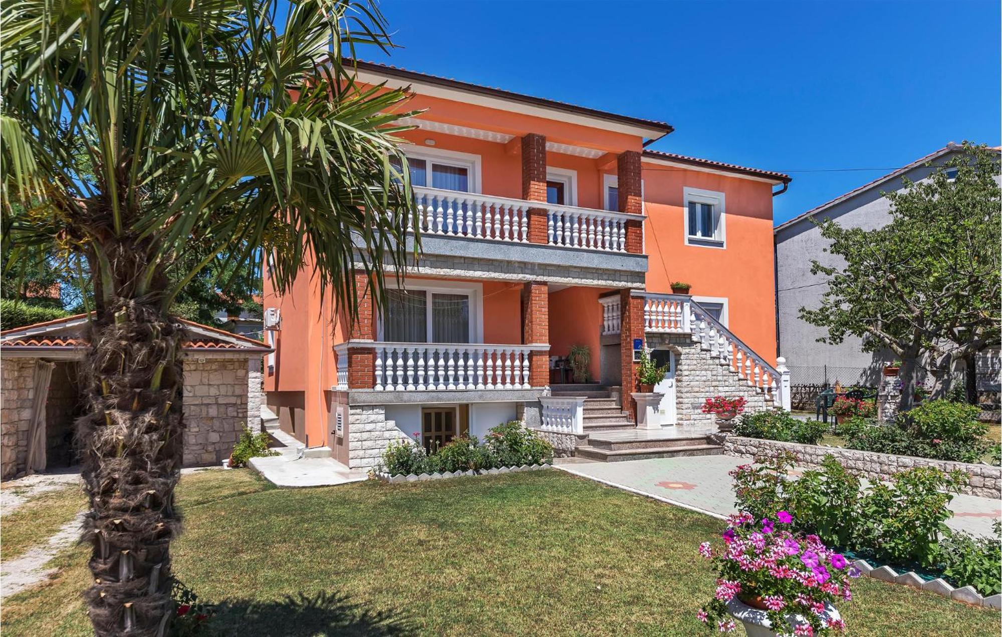 2 Bedroom Lovely Apartment In Labin Exterior photo